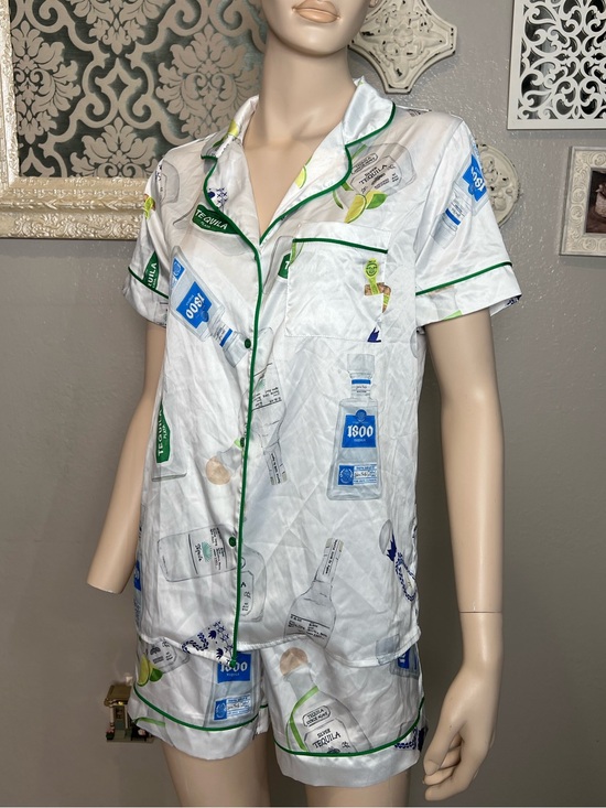She show Other - Shirt and shorts pajama set with a tequila theme